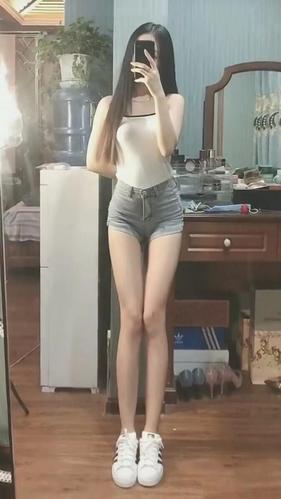 抖音上最漂亮的小姐姐们,今天都在拍什么视频?+