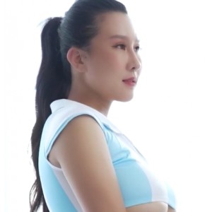 凌薇带你玩欧洲杯：足球宝贝御姐火辣照片视频454MB