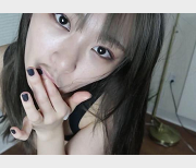 安雪儿：技术娴熟，表情到位，私底下口吐芬芳