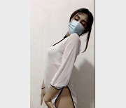 快手燕子姐姐珍贵私人合集：成熟型白色纱衣红晕视频高清图集