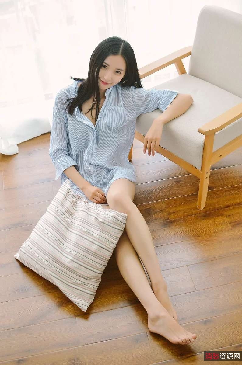 虎牙美女主播八月未央精彩秀：热舞、Cosplay、制服、护士、和服、国服旗袍等多种造型