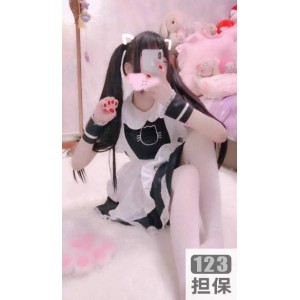 《双人剧情视频：网红{{网红名字}}与{{网红名字2}}的冒险旅程》