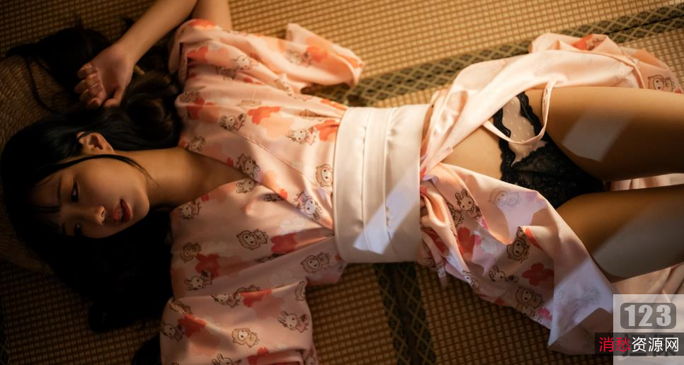 《烹饪社小仙女紧急企划:超高颜值御用姬一只喵喵梓,让你体会烹饪的魅力》