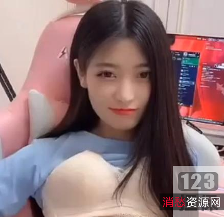 火爆网络视频快手夜微凉抖音月月大小姐姐视频,精灵网红{{随机网红昵称}}的温柔性感,18W粉丝打赏录屏3V34M热度!