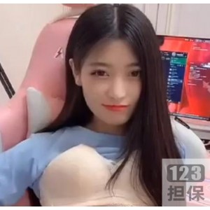 火爆网络视频快手夜微凉抖音月月大小姐姐视频，精灵网红{{随机网红昵称}}的温柔性感，18W粉丝打赏录屏3V34M热度！