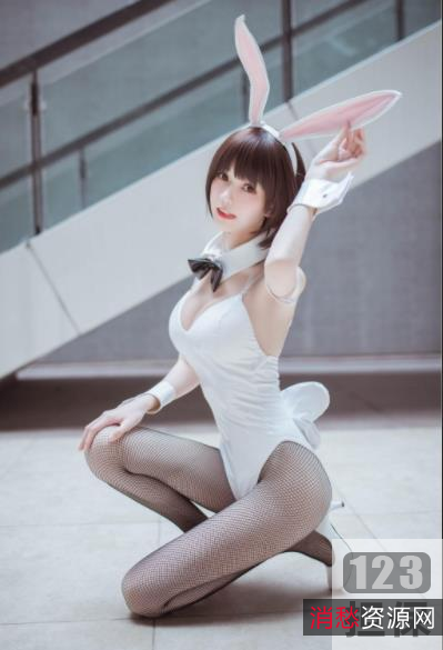 柚子猫加藤惠：可爱与性感完美结合的美丽力量