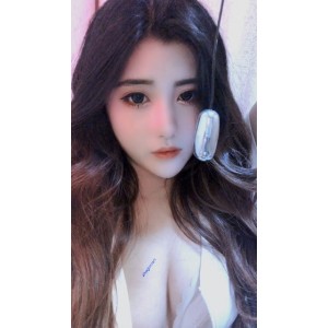 金鑫蔓笙“抖音风女神”：温碧霞的前车大灯与土豪打赏的梦幻般容颜