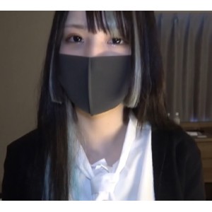 网红梦梦：膝袜黑白大罩杯美腿妹子，完美身材灵动神态活泼表情折服人心