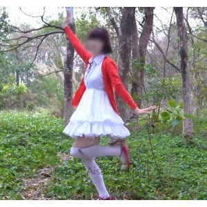 COS剑三妹子：灰色长裙丝质袜子学生服装可爱玩具