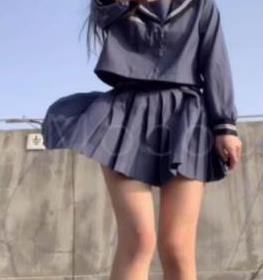 上海00后大学生小贝贝的自拍佳作