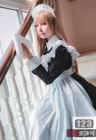 猫薄禾微博网红动漫女仆圣诞服装兔女郎小豹猫二次元衣服高清照微博散图自拍视频BILIBILI半次元