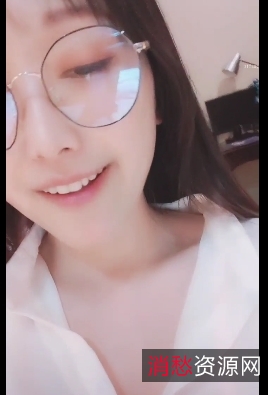 天使一样的女主播:白丫头呀的两部作品