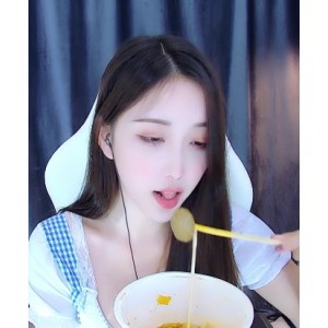 推荐虎牙林软软：高颜值女主播的妩媚直播间热卖林软软直播作品三部：身材丰满的虎牙女主播吃东西直播限时特惠林软软直播作品三部：虎牙女主播的妩媚直播间