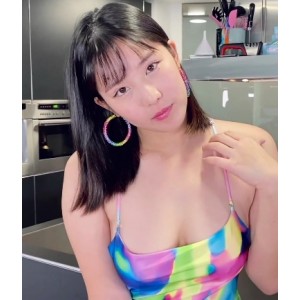 日本妹子OBOKOZU-11月新[1V373MB][百度盘]