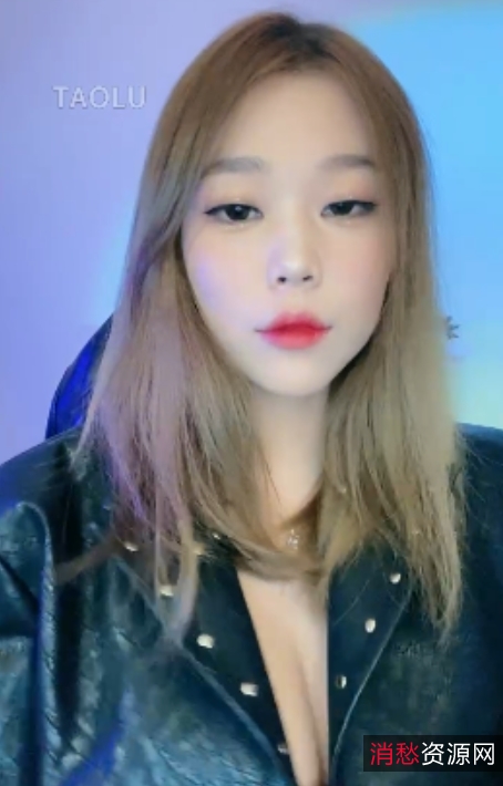 白桃主持的独特挑战，1V视频，350MB大小