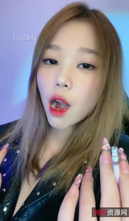 白桃主持的独特挑战，1V视频，350MB大小