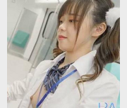 麻豆新人女星尤莉Yuri地铁互动艾薇列车作品