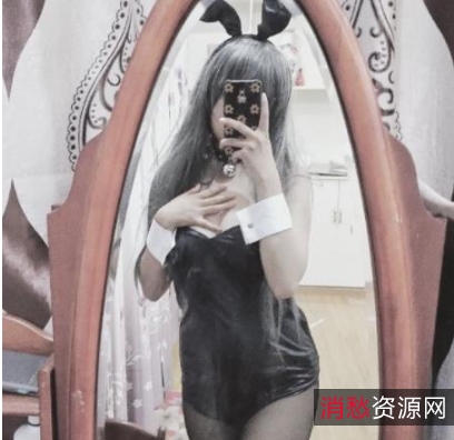 咩了个咩-喜欢打野的反差美少女[89V，2.4G]