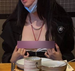 私拍泡澡三人游喷泉绿帽指教