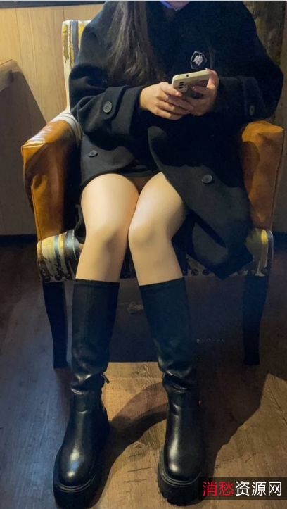 私拍泡澡三人游喷泉绿帽指教