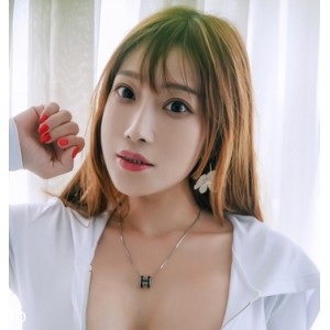 波妮精选波霸女酒瓶子亲密接触0.6G百度盘