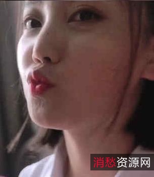 82社区女友系列依云：小成熟主妇的演技斗士