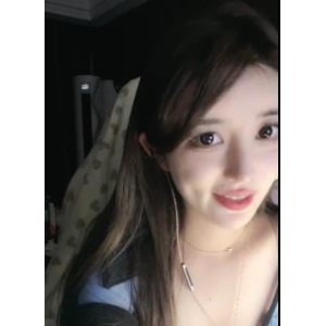 绵绵熊：美人主播自拍视频，车灯身材惊艳无比