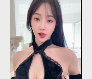 欣桐：抖音网红颜值身材私拍精选视频