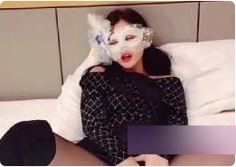 贴心服务的小仙女vivian姐的黑丝长靴