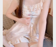 妮酱白丝妹子某处粉嫩私定1V503M身材视频