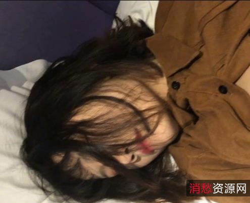 安徽某学院小情侣自拍视频集合，NPC9527露脸，27个小视频总大小1.4G，尽在此处下载观看！