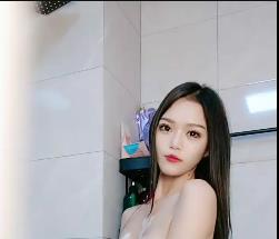 浴室自拍达人：颜值身材爆表，1分24秒视频震撼上贤妗