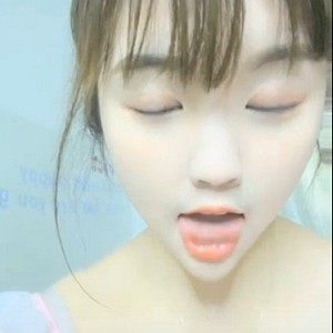 斗鱼新晋人气美少女小妲己萌妹尺度合集[27V-387M]，软萌童颜童话公主