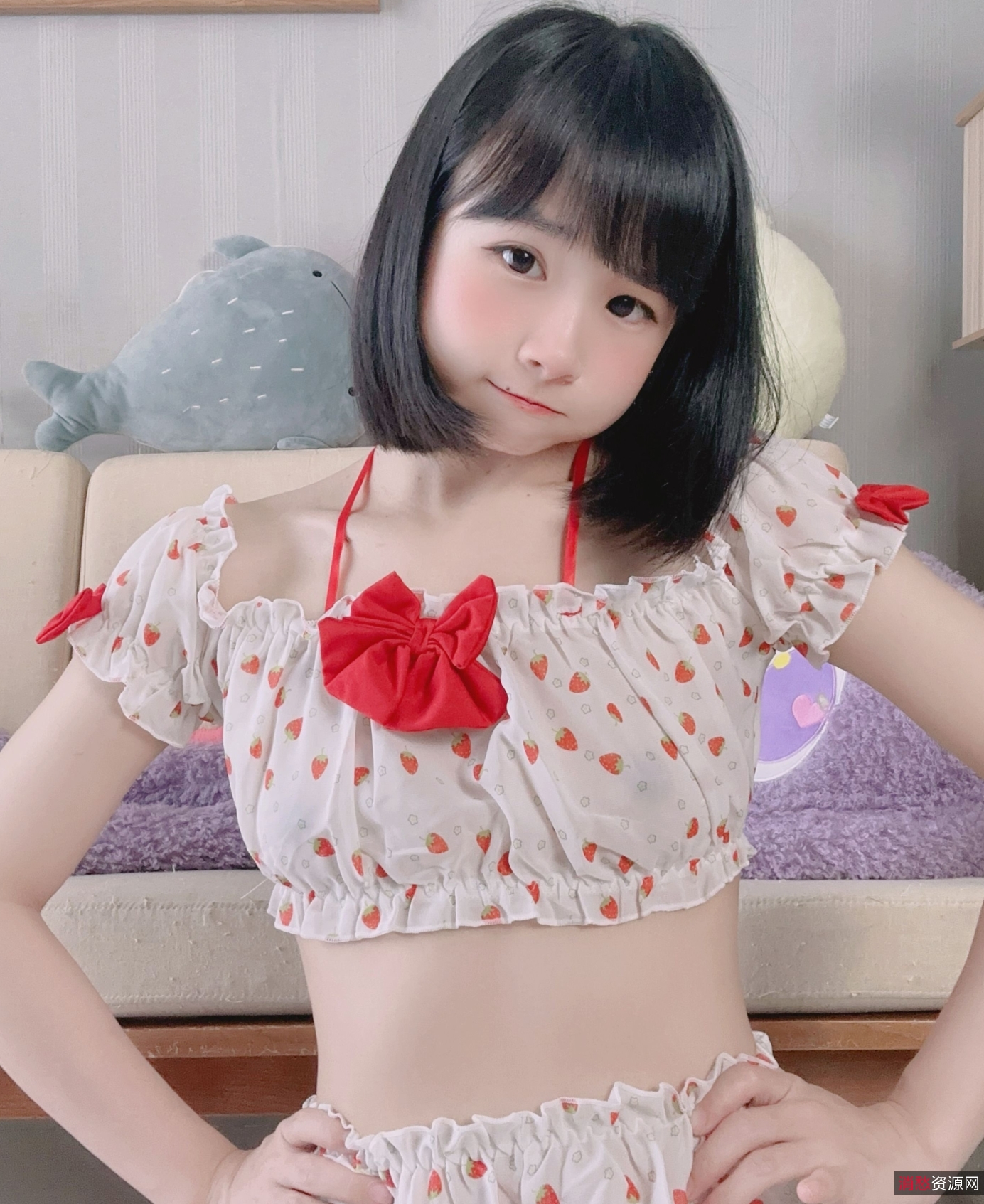 妹子神秘新小合集：2三人游8V，2三人游视频，323MB，百度盘存放