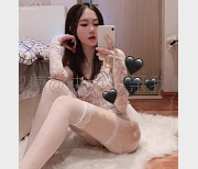 推特优质社保姬快点亲亲我呀29个视频9G合集：M腿红唇婚纱大臀全收录