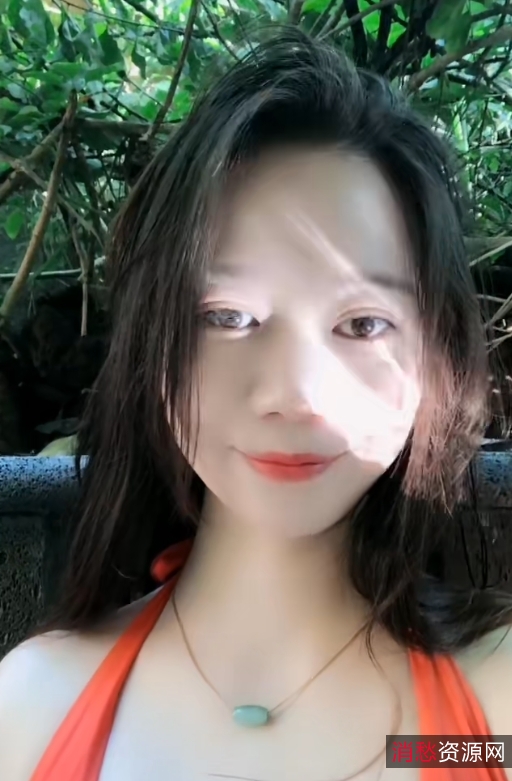 梦雅：抖音网红科学画师，视频无水印，车灯大颜值