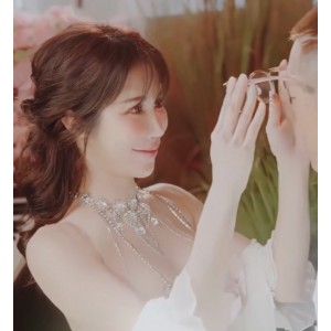 完美大罩杯美人鱼辛尤里科学勃士电影质感大片钢琴花丛互动湿意1V+927M