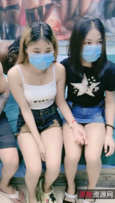 朴实真实：6个00后小西瓜黑白配299v177g视频珍藏