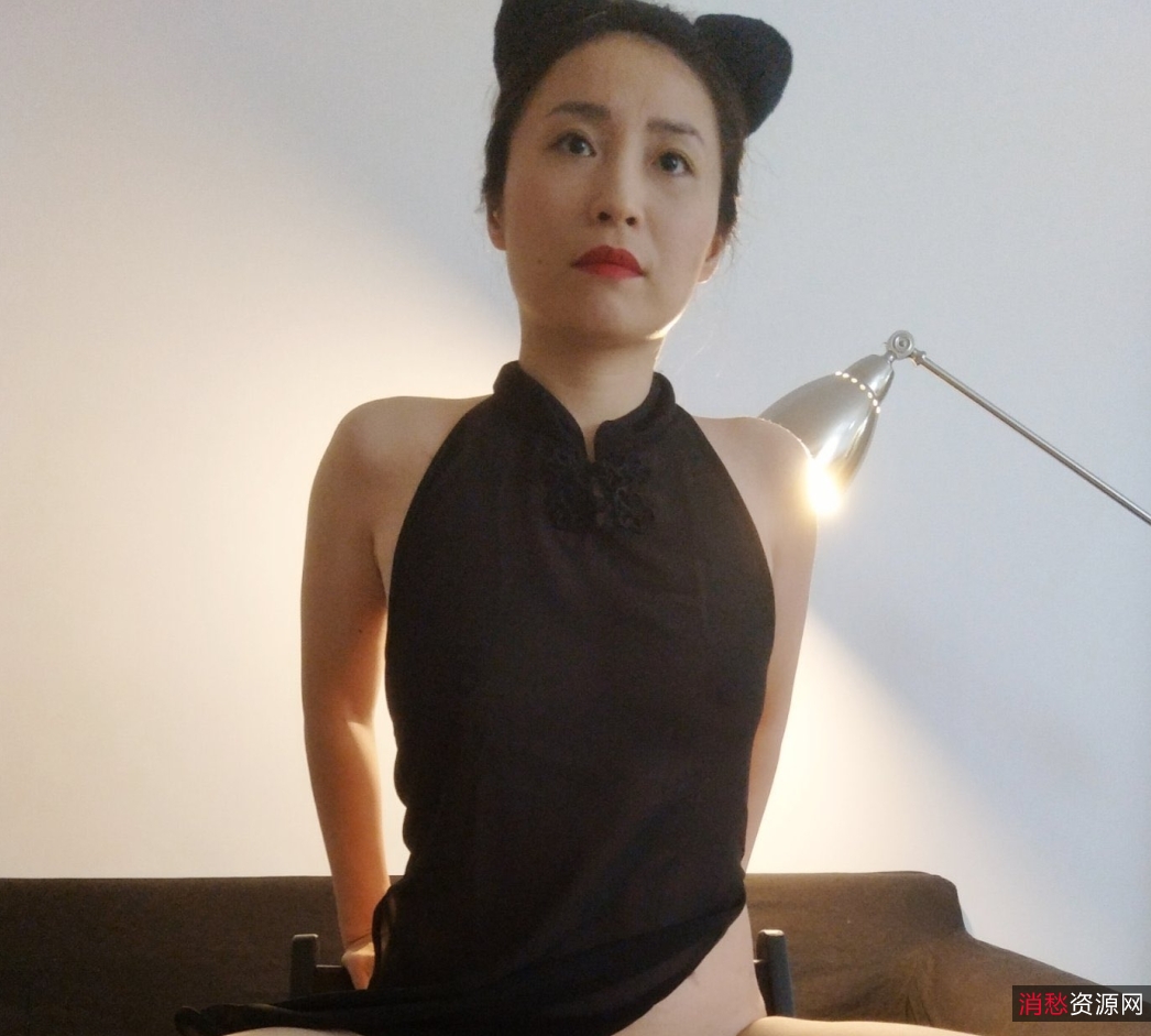 差婊教师少妇的魅力感到好奇，不妨收藏这部《350M》视频，体验一场独特的视听盛宴！