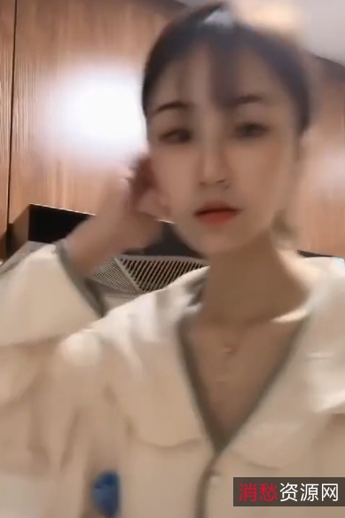 《疯狂抖音》外篇《抖音擦边11》：颜值美女城哥的直播间互动秀420V3.70G