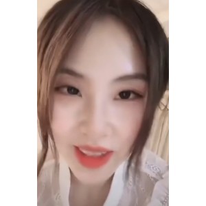 《疯狂抖音》外篇《抖音擦边11》：颜值美女城哥的直播间互动秀420V3.70G