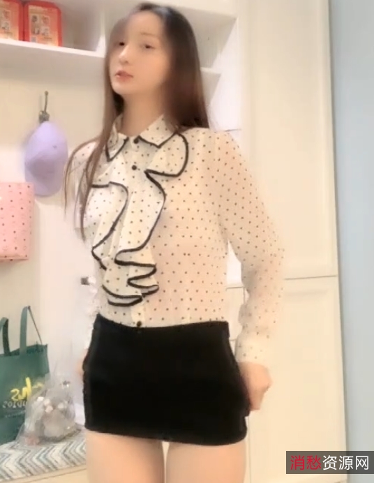 小可爱主播精选收藏69款内容,长款设计,适合按需选择,漏的不多,满足你的需求!