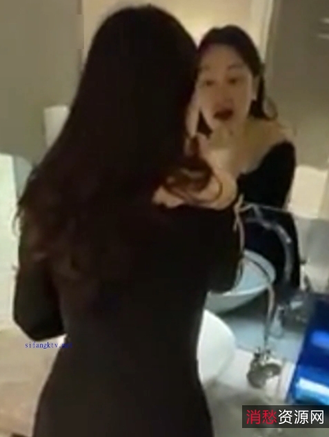 熟女ED2K甜美蓝阿姨与年轻男友最新合集12V6.1G，收藏珍品