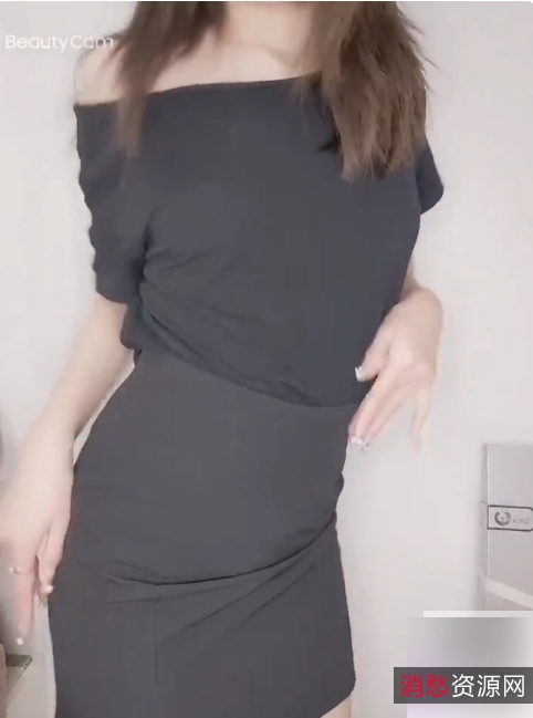 某推专业FL姬糖糖最新合集16V3G,酷爱抖音风,黑白裙、JK裙等多样风格,特别推荐对镜自拍彩蛋!