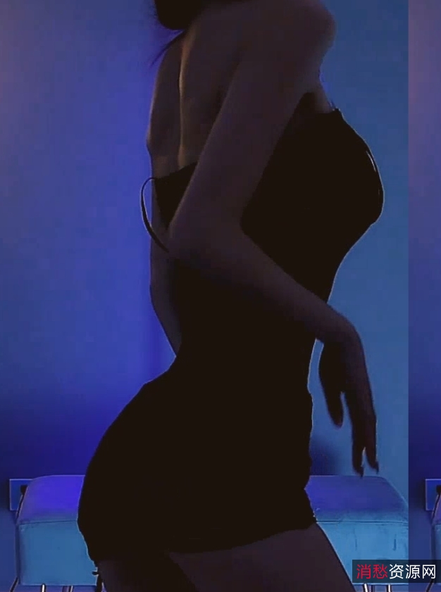 骚鸡小南南斗鱼福利88部11.11G宝藏展示摘要斗鱼主播小南南私密福利视频合辑，内含重磅独家内容。关键词骚鸡小南南,斗鱼福利,火箭飞机,清纯反差,腿玩年,呐喊,私录,绝对领域,11.11G,绝密展示内容兄弟们快上车！斗鱼知名骚鸡小南南的压箱底资源被老哥放出来了！这个顶着清纯脸蛋的小野猫，播起深夜档那叫一个狠——灯光一暗，小吊带一勒，白得晃眼的肌肤配上水蛇腰扭动，弹幕直接淹没屏幕。重点在那些飞机火箭