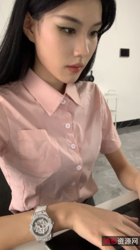 易直播胆胆热辣撩人合集38部15.3G若隐若现的诱惑