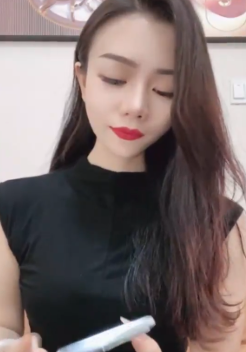 鱼鱼老板娘街拍合集12部17G长腿御姐杀疯了