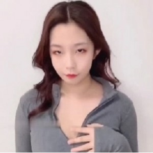 推特反差小奴辉夜姬多人运动合集88部50G超顶